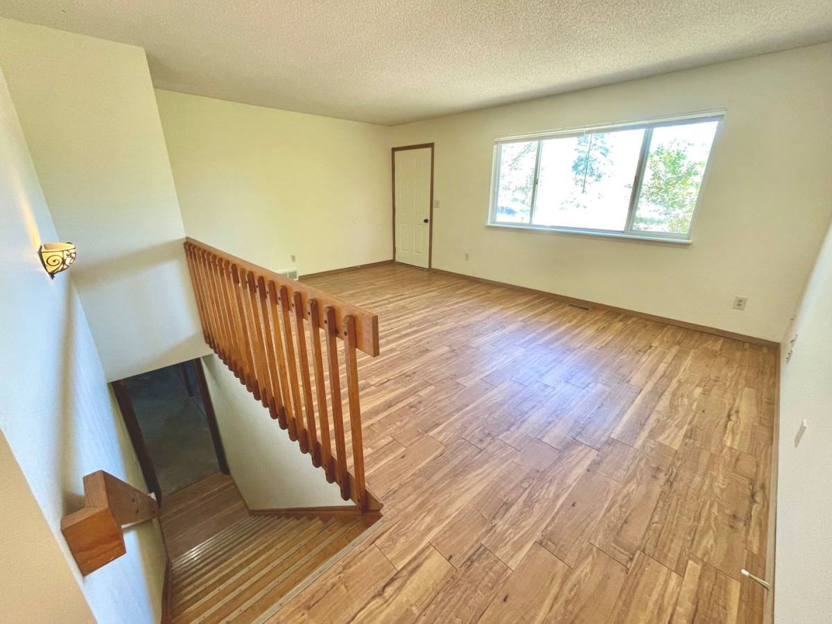 603 Woods Ave, Ault, CO 80610 - House for Rent - Image 2