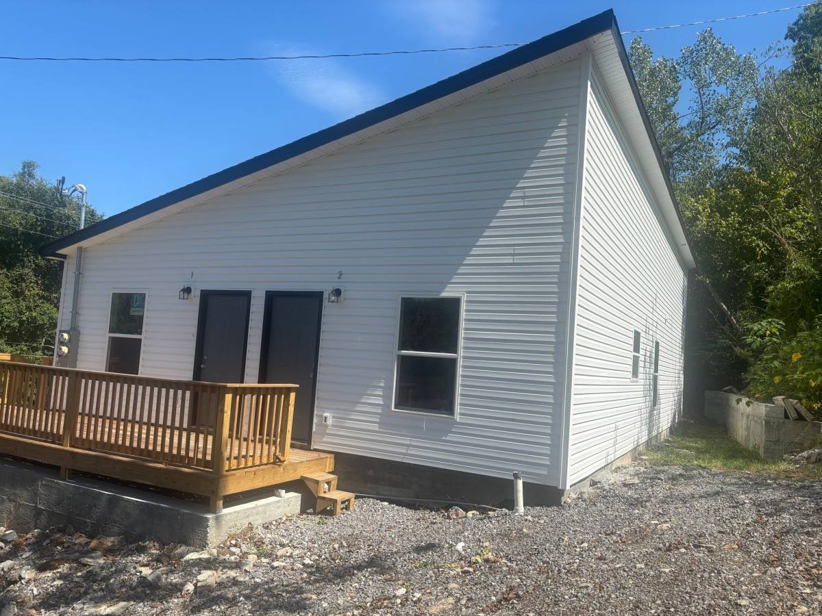 114 Bluff Rd, South Unit, Carthage, TN 37030 - House for Rent