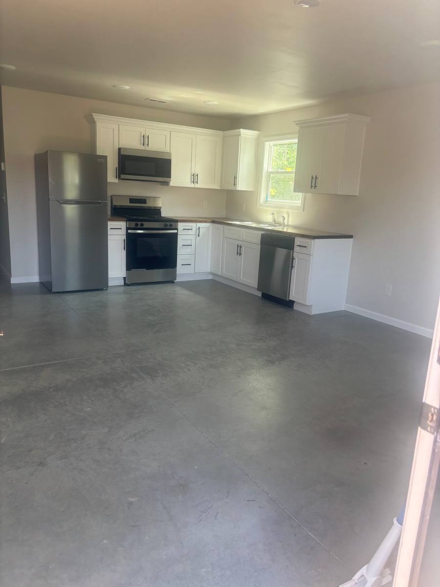 114 Bluff Rd, South Unit, Carthage, TN 37030 - House for Rent - Image 2