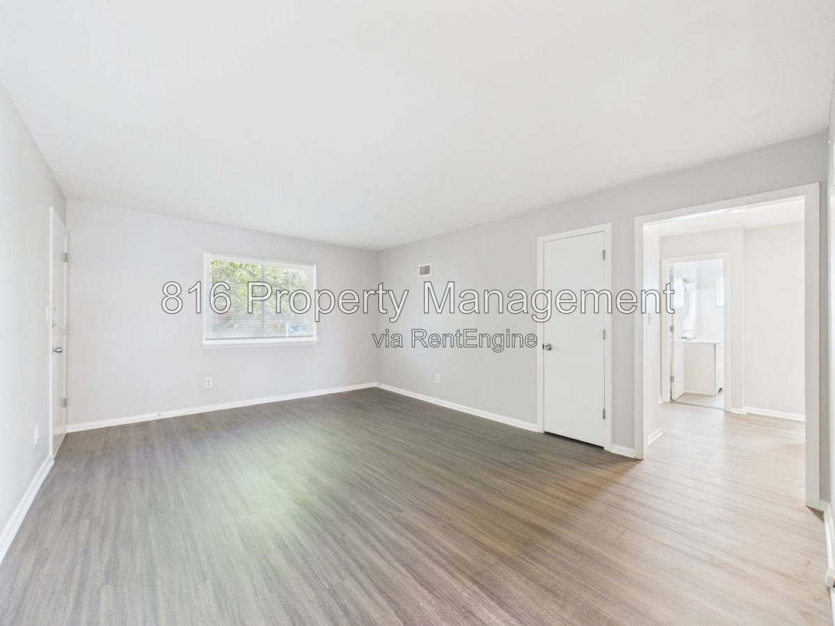 Apartment for rent at 8040 Campbell St, Kansas City, MO 64131
