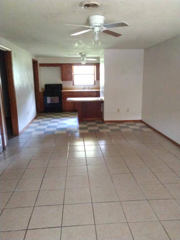 212 Wallain Circle, Anderson, MO 64831 - House for Rent