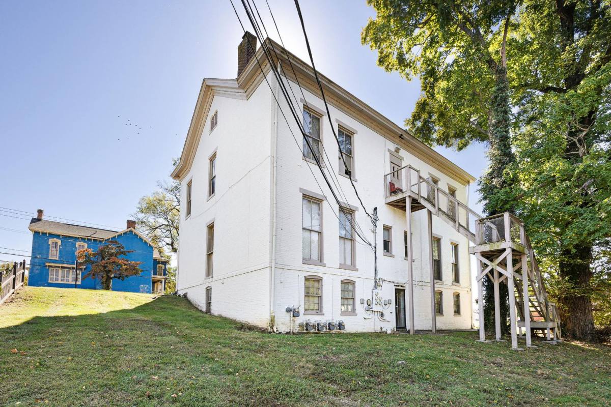 204 N Mulberry St #3, Elizabethtown, KY 42701 - Apartment for Rent - Image 14