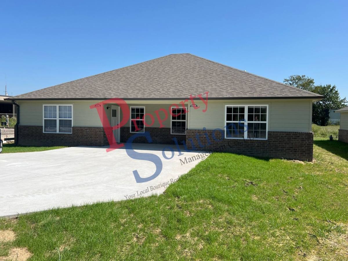 Apartment for rent at 1027 S Cherokee, Tahlequah, OK 74464