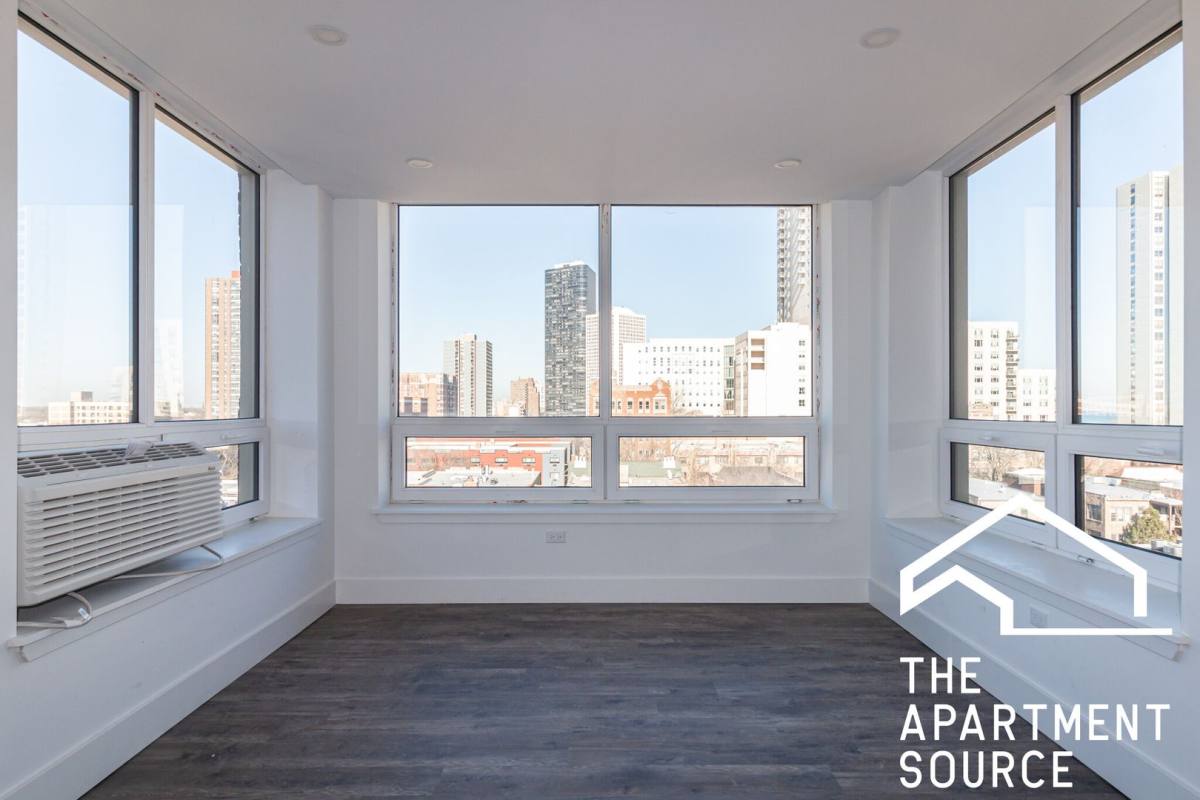 Apartment for rent at 941 W Carmen Ave, Chicago, IL 60640
