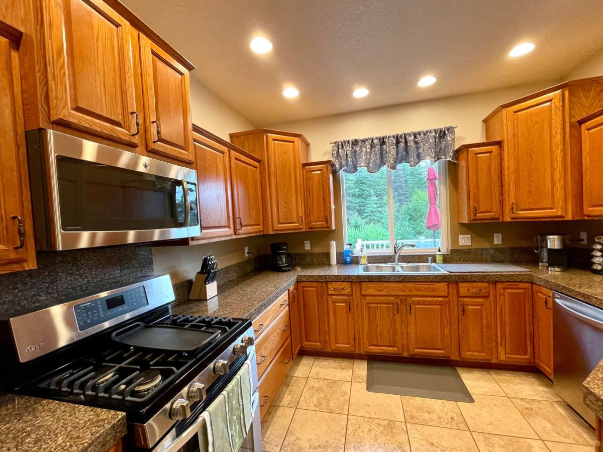 47428 Grant Ave, Kenai, AK 99611 - House for Rent - Image 4
