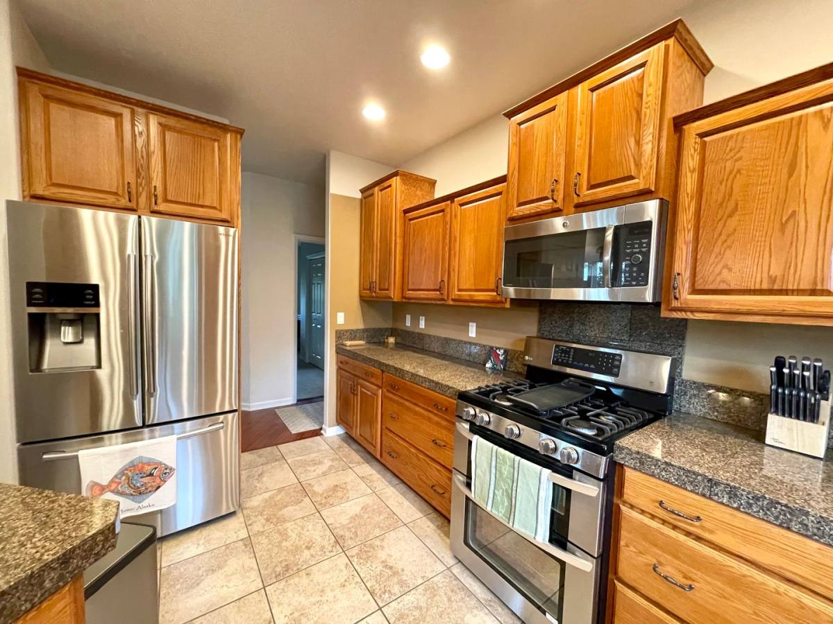 47428 Grant Ave, Kenai, AK 99611 - House for Rent - Image 5