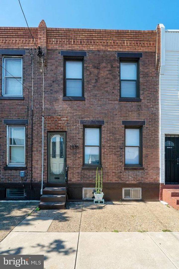 House for rent at 2836 Snyder Ave, Philadelphia, PA 19145