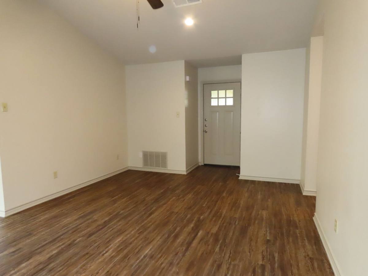 10110 Wooded Way, Whitehouse, TX 75791 - House for Rent - Image 4