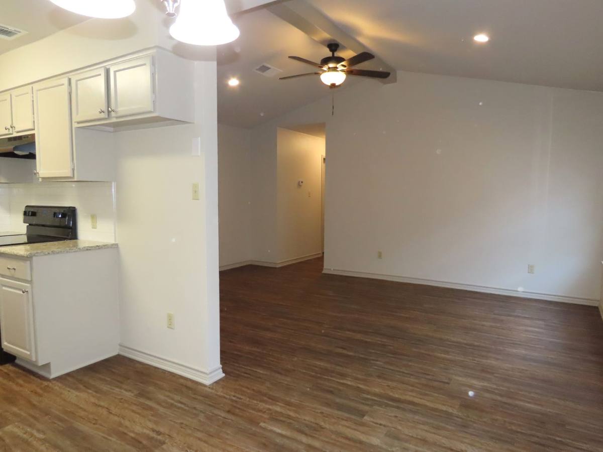 10110 Wooded Way, Whitehouse, TX 75791 - House for Rent - Image 6