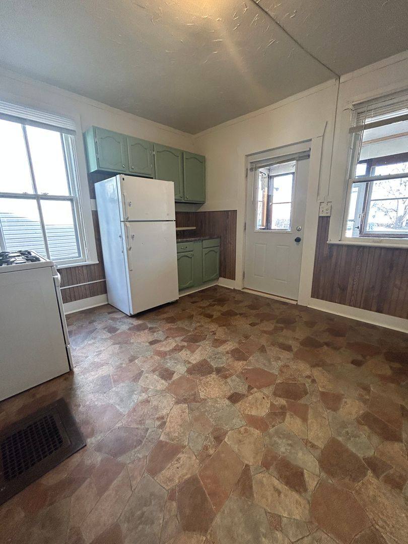137 9th St S, La Crosse, WI 54601 - Apartment for Rent - Image 9