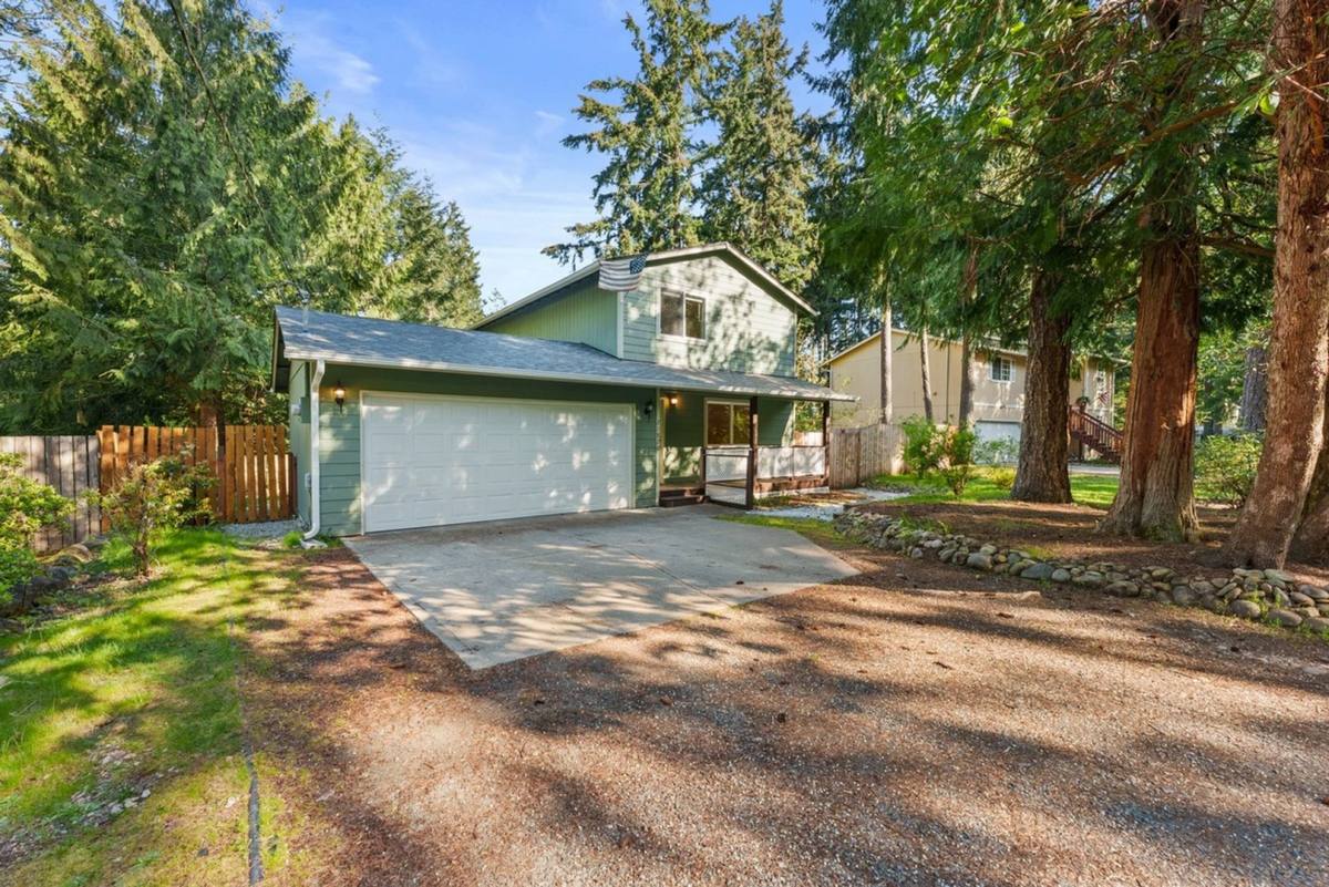 House for rent at 21820 Crest Lane SE, Yelm, WA 98597