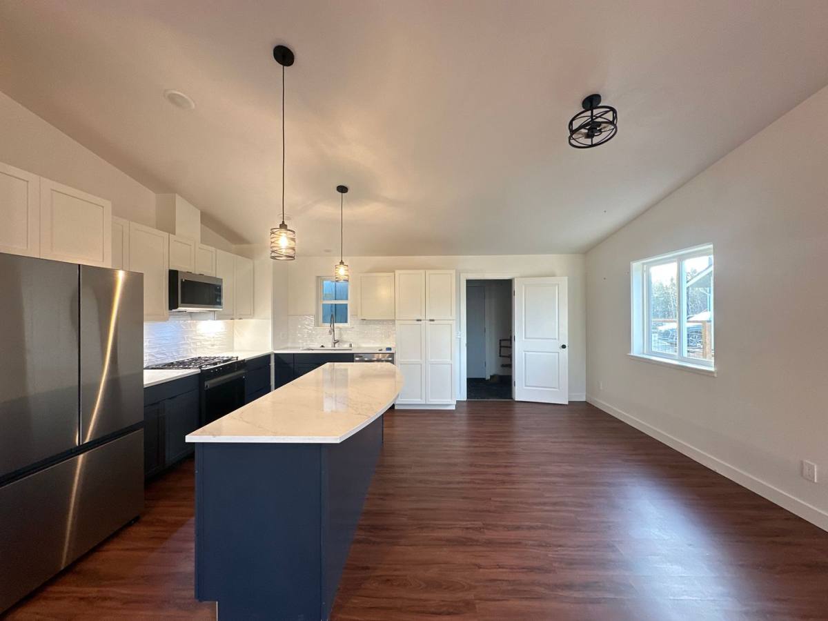 970 Refinery Loop #1, North Pole, AK 99705 - House for Rent - Image 2