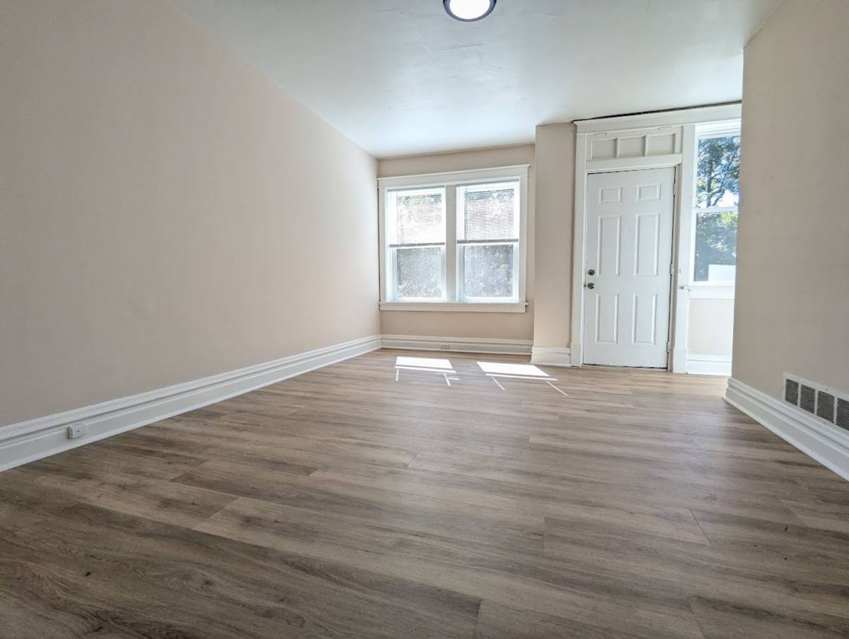 Apartment for rent at 2731 2FL Miami St, St. Louis, MO 63118
