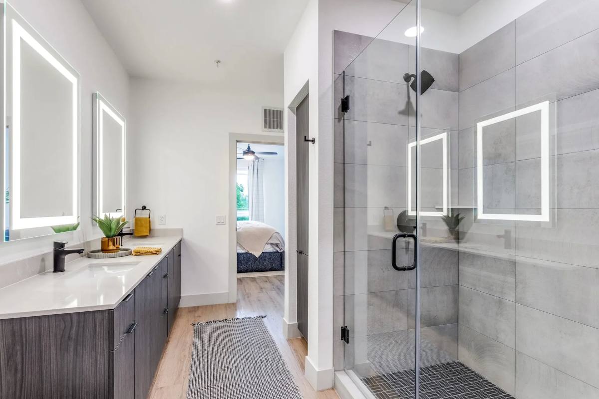 1010 Springdale Rd #S1-P8, Austin, TX 78721 - Apartment for Rent - Image 5