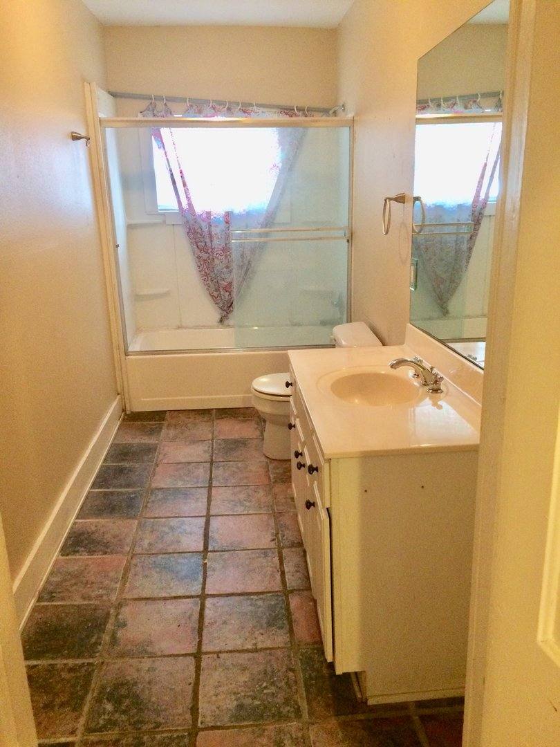 656 E 8th St, Bowling Green, KY 42101 - Apartment for Rent - Image 6