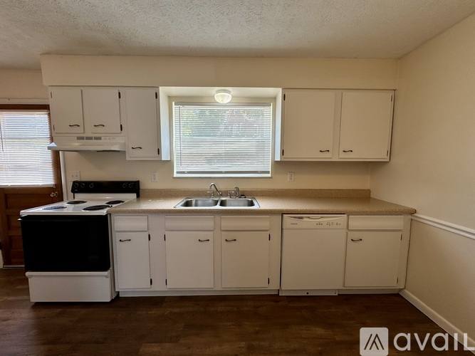 1574 Main St #2, Barboursville, WV 25504 - Townhouse for Rent - Image 4