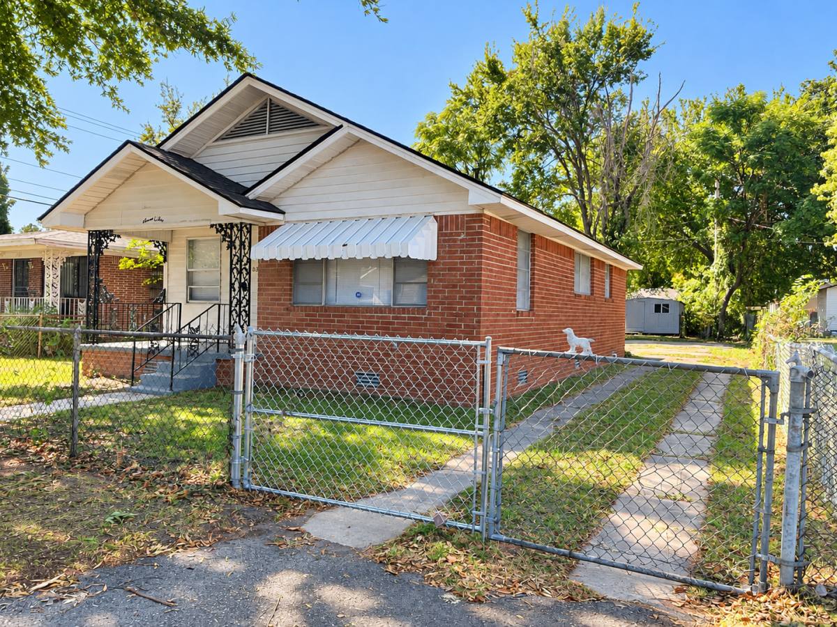 House for rent at 705 Walnut St, North Little Rock, AR 72114