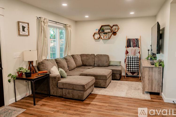 20459 Pohl Rd, Mankato, MN 56001 - House for Rent - Image 4