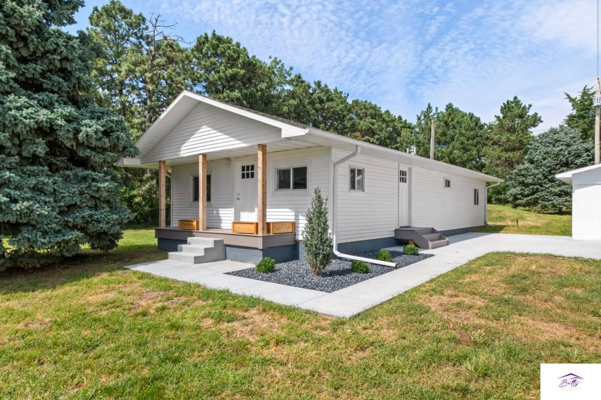 1062 Co Rd T, Fremont, NE 68025 - House for Rent - Image 1