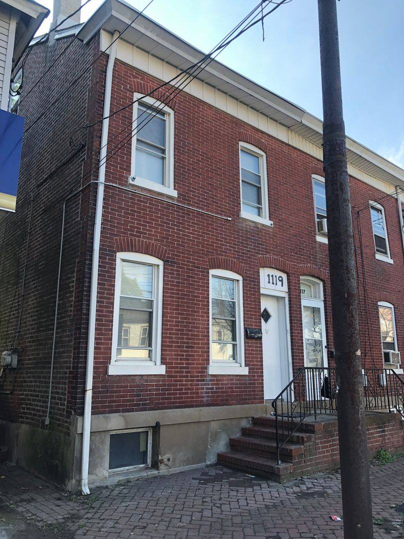 House for rent at 1119 S Clinton Ave, Trenton, NJ 08611