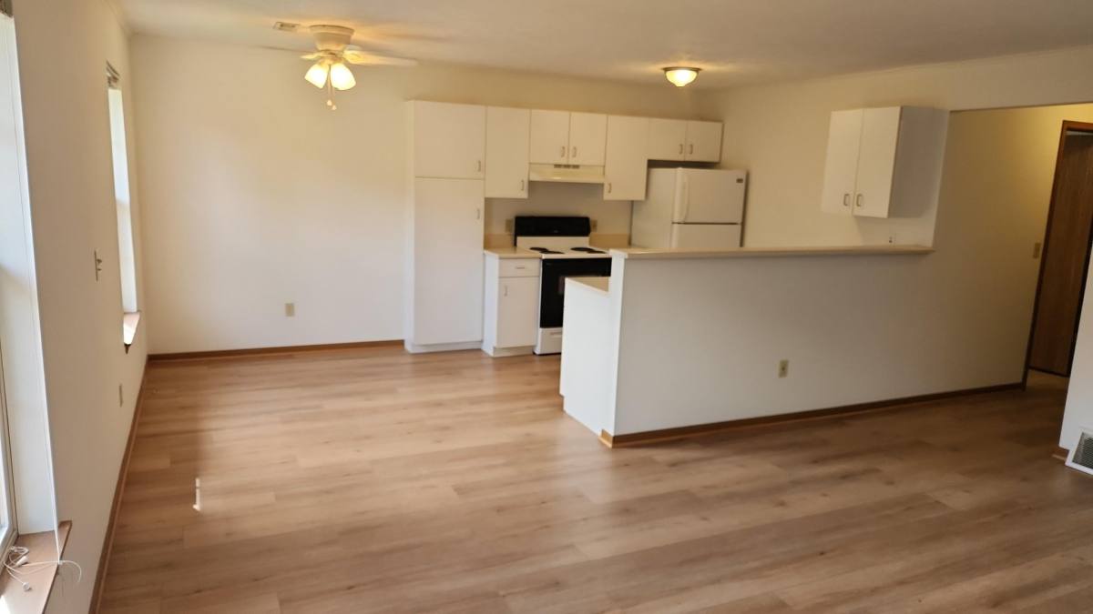 625 N Jackson St #1, Elkhorn, WI 53121 - Apartment for Rent - Image 4
