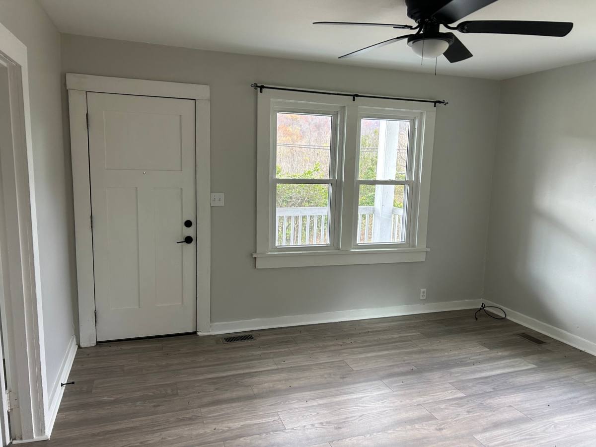 443 Highway 92, Pineville, KY 40977 - House for Rent - Image 2