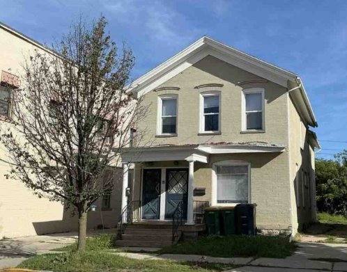 Apartment for rent at 15 6th St #2, Fond Du Lac, WI 54935