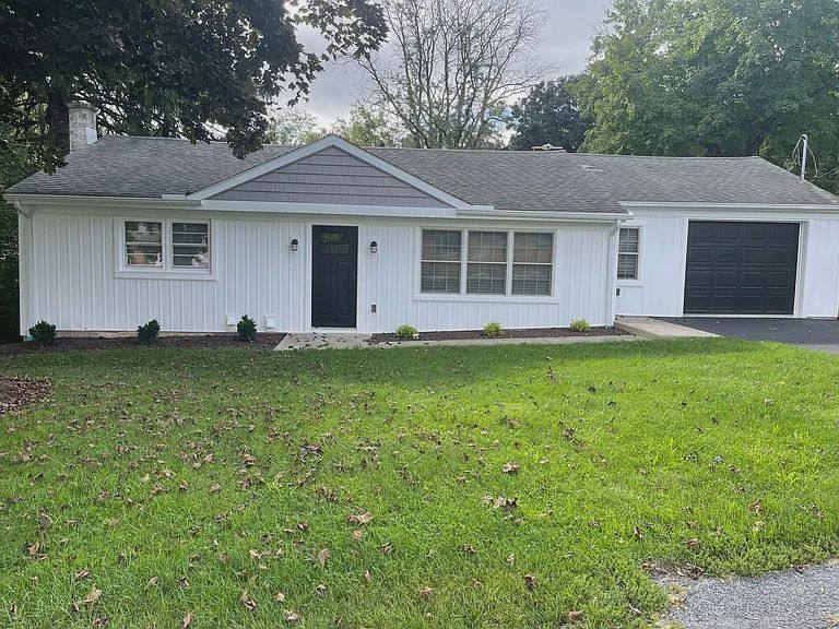 House for rent at 719 W High St, Manheim, PA 17545