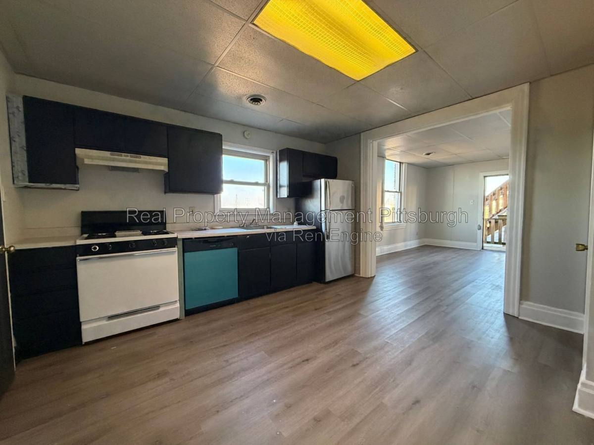 Apartment for rent at 7500 Ellesmere St #3, Swissvale, PA 15218