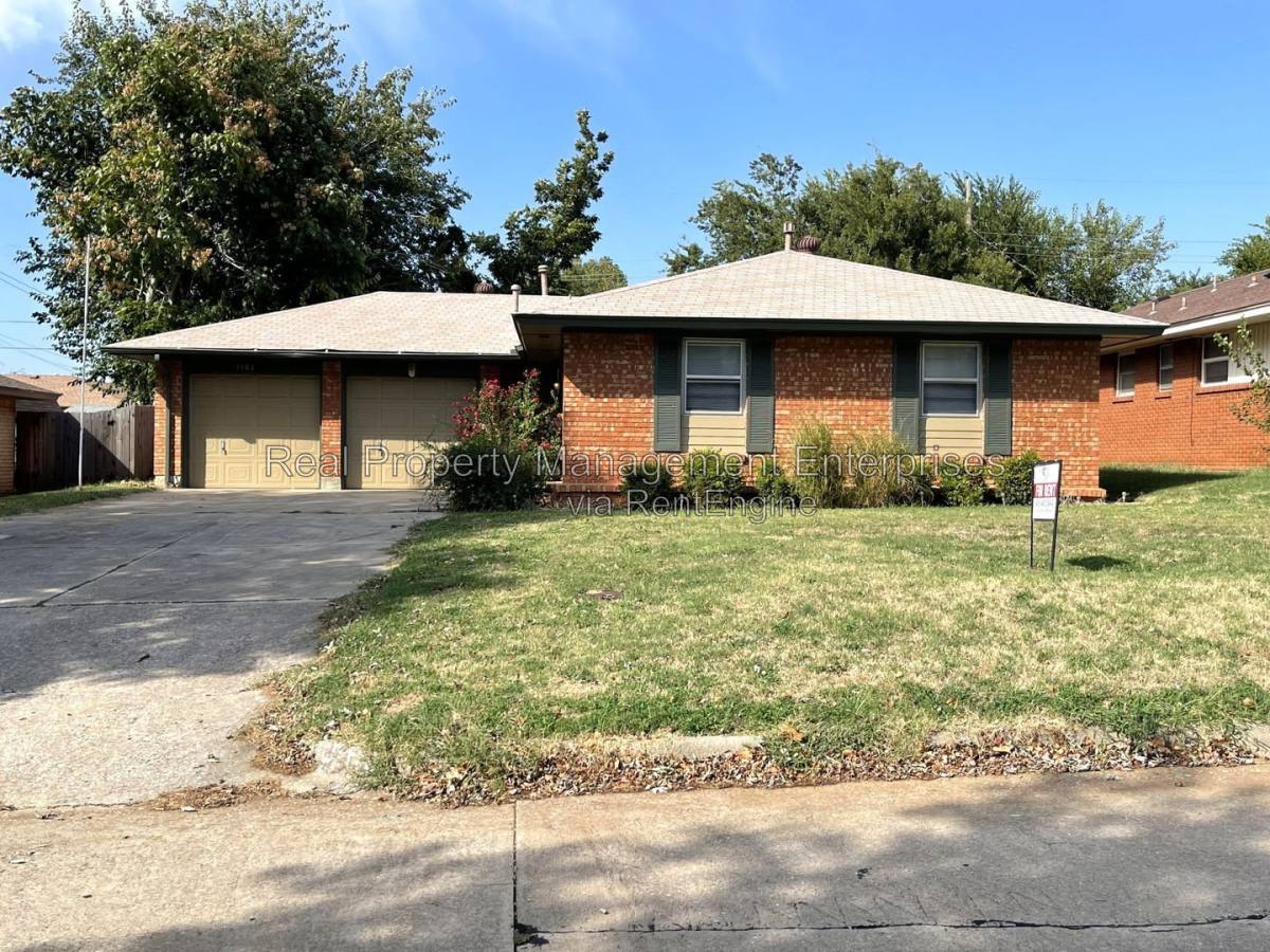 House for rent at 1105 W Peebly Dr, Midwest City, OK 73110