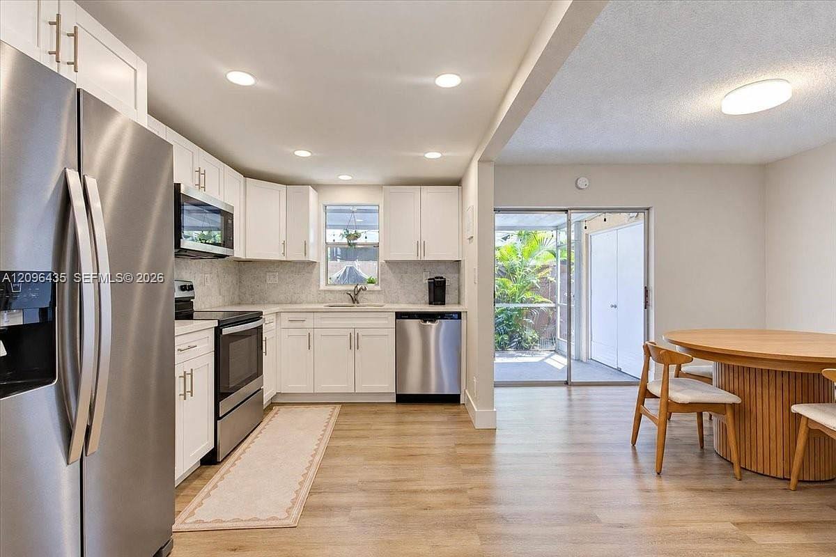 Townhouse for rent at 6526 SW 41st St, Fort Lauderdale, FL 33314