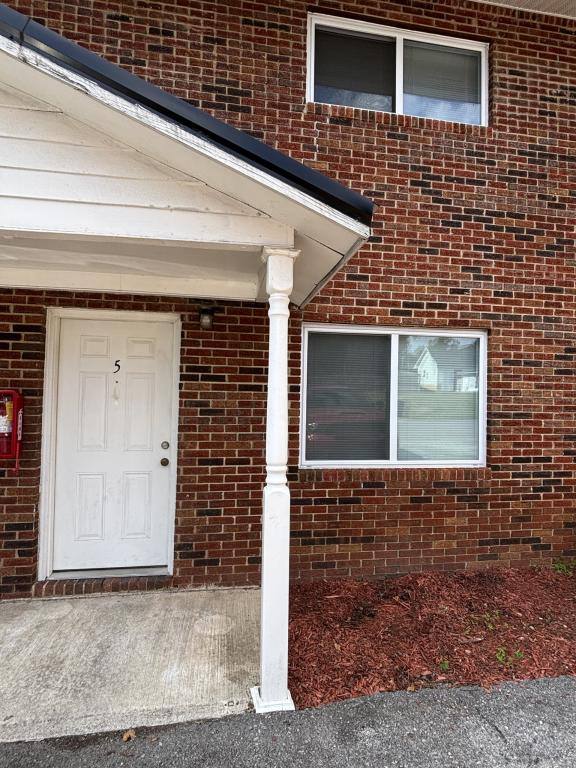 Townhouse for rent at 1201 W Main St, Rogersville, TN 37857