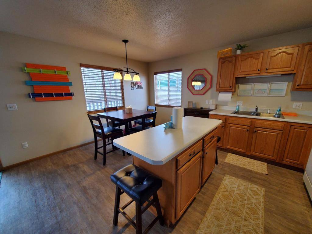 1652 Exchange St, Okoboji, IA 51355 - Condo for Rent - Image 4