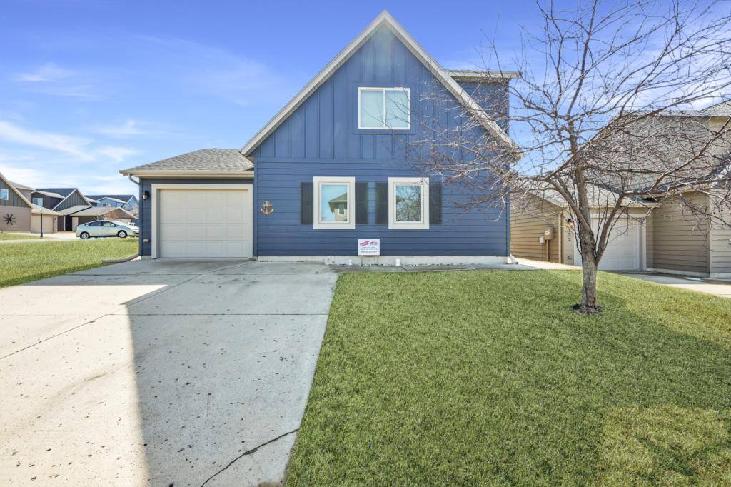 House for rent at 290 240th Ave, Arnolds Park, IA 51331