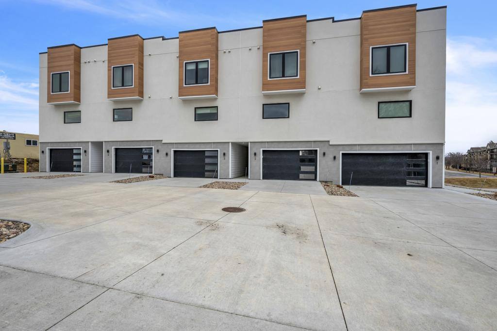House for rent at 228 US Highway 71 S, Arnolds Park, IA 51331