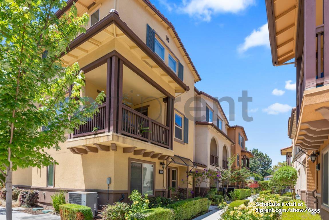 Townhouse for rent at 373 Santa Diana Terrace, Sunnyvale, CA 94085
