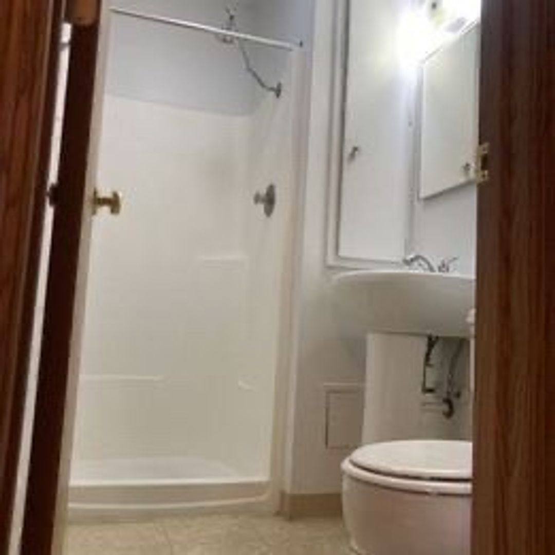 Zeisler St, 1003 Zeisler St, La Crosse, WI 54601 - Apartment for Rent - Image 4