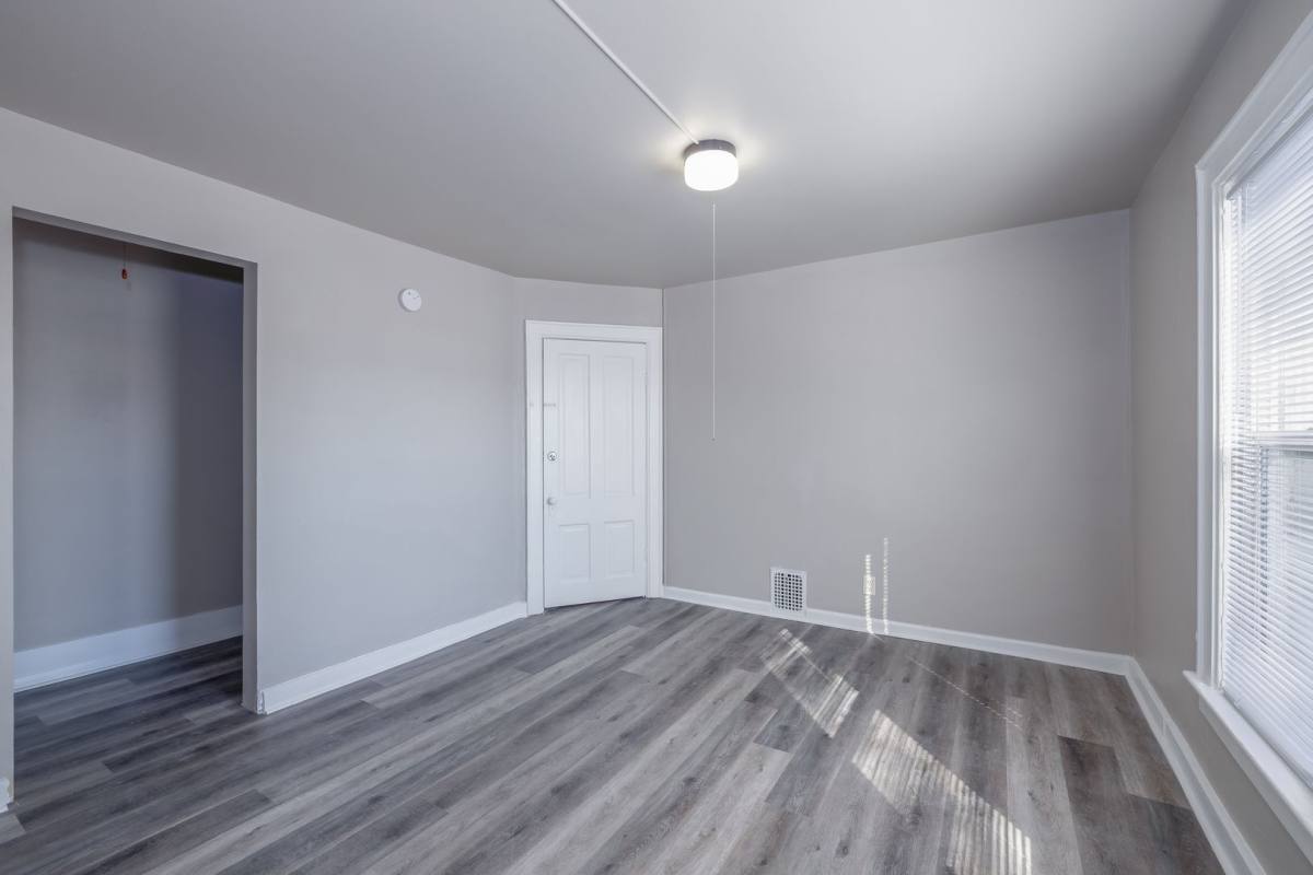 76 W 12th St, Fond Du Lac, WI 54935 - Apartment for Rent - Image 6