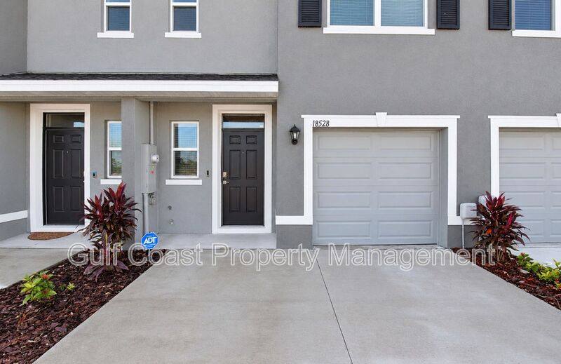 18528 Buckskin Dr, Bradenton, FL 34211 - Townhouse for Rent - Image 2
