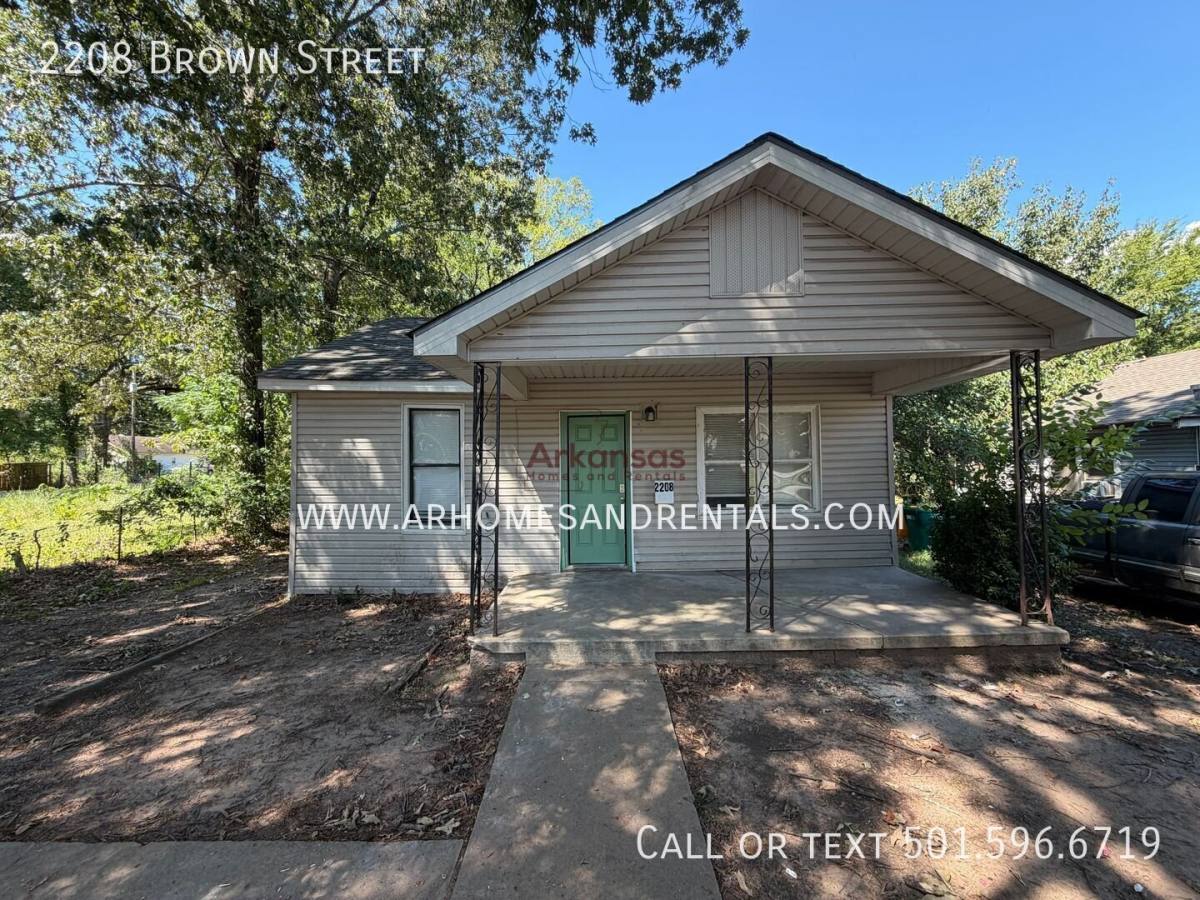 House for rent at 2208 Brown St, Little Rock, AR 72204