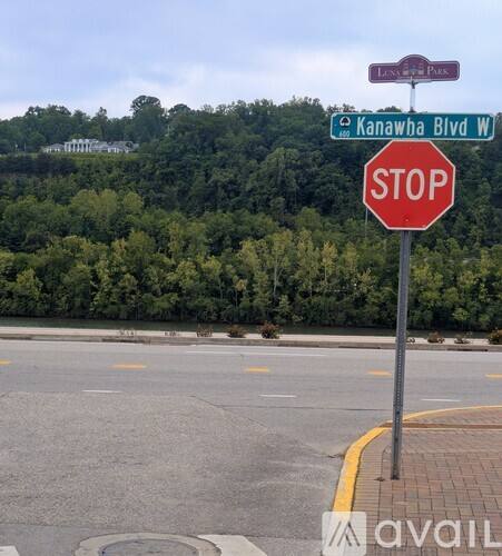 11 A Vine St, Charleston, WV 25302 - House for Rent - Image 10
