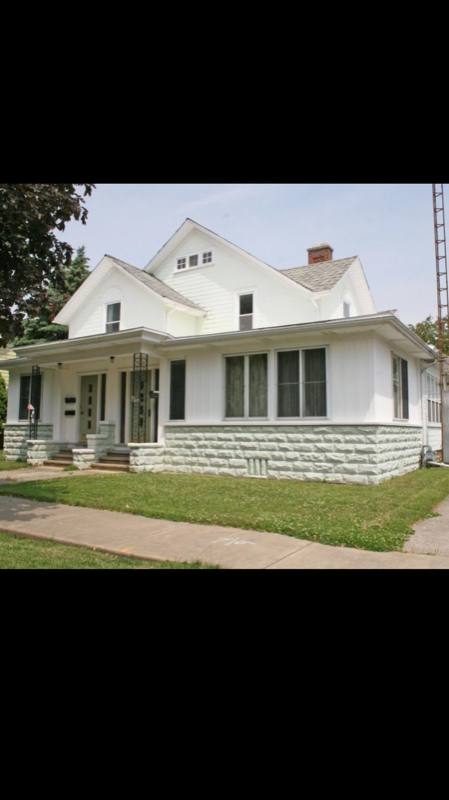 Apartment for rent at 918 1/2 Court St, Fremont, OH 43420