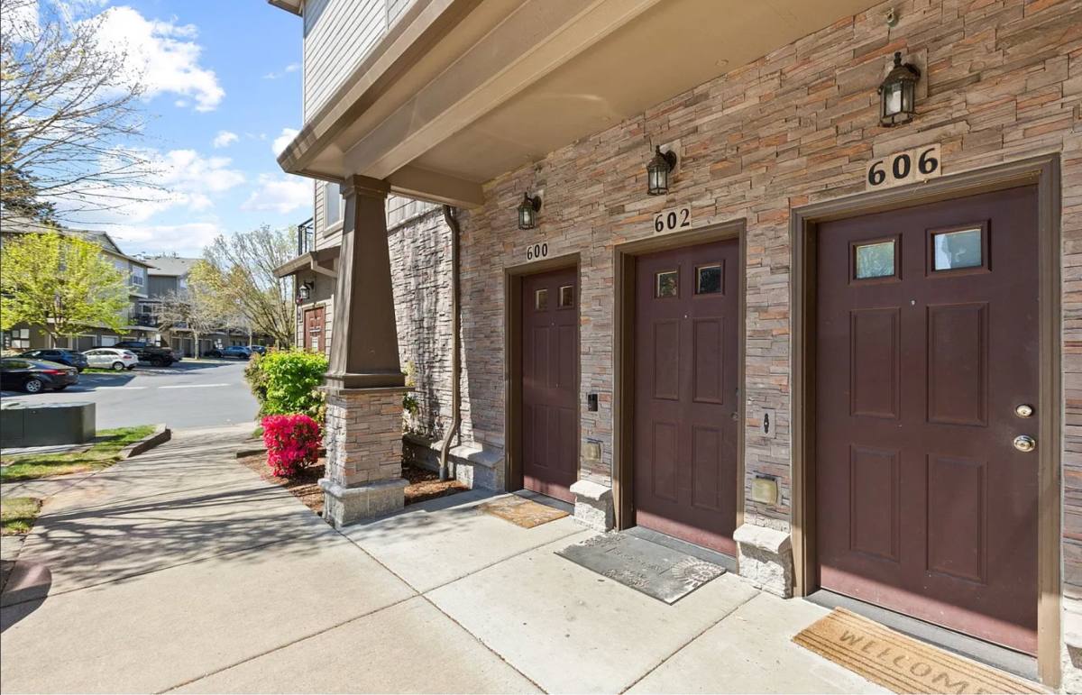 Condo for rent at 600 NE Newstead Lane, Beaverton, OR 97006