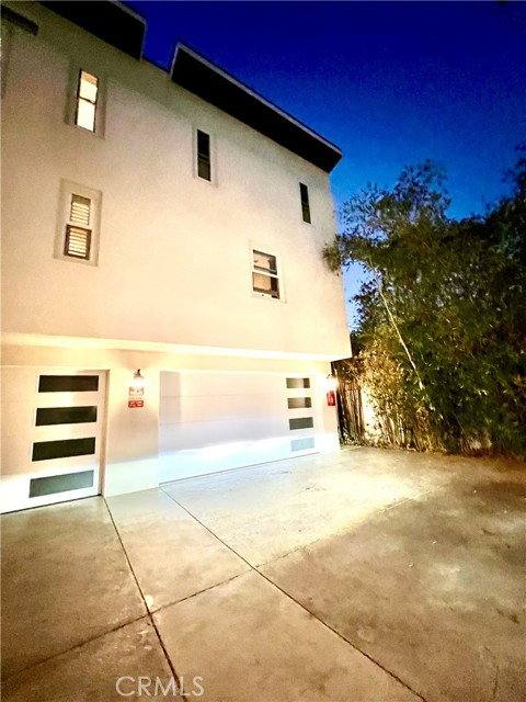 Townhouse for rent at 13810 Cordary Ave, Hawthorne, CA 90250