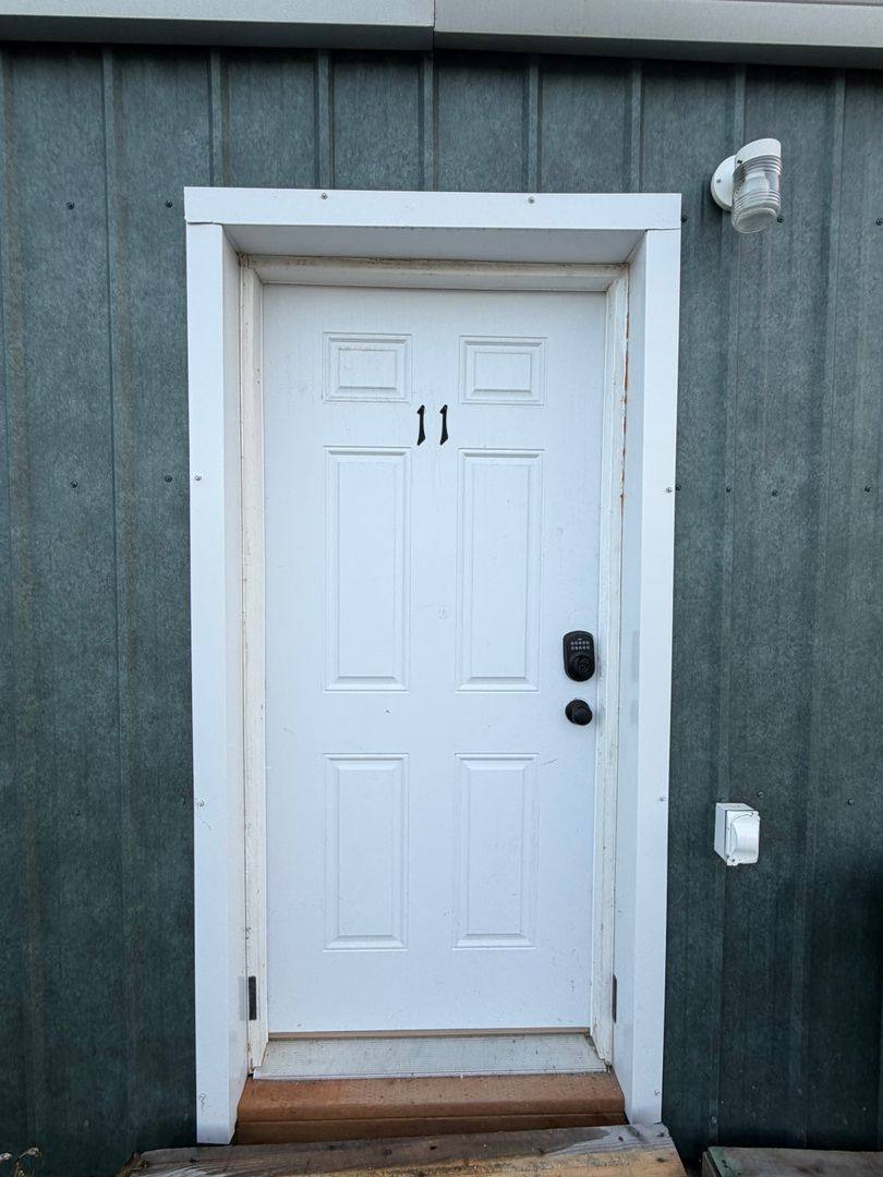 2881 Elvira Ave, North Pole, AK 99705 - Apartment for Rent