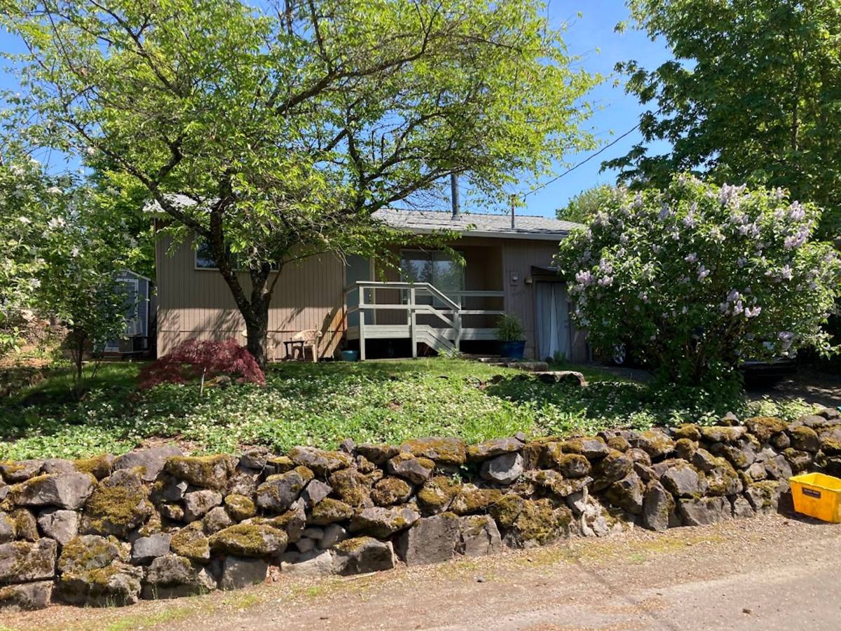 Apartment for rent at 9706 SW 49th Ave #A-B, Portland, OR 97219