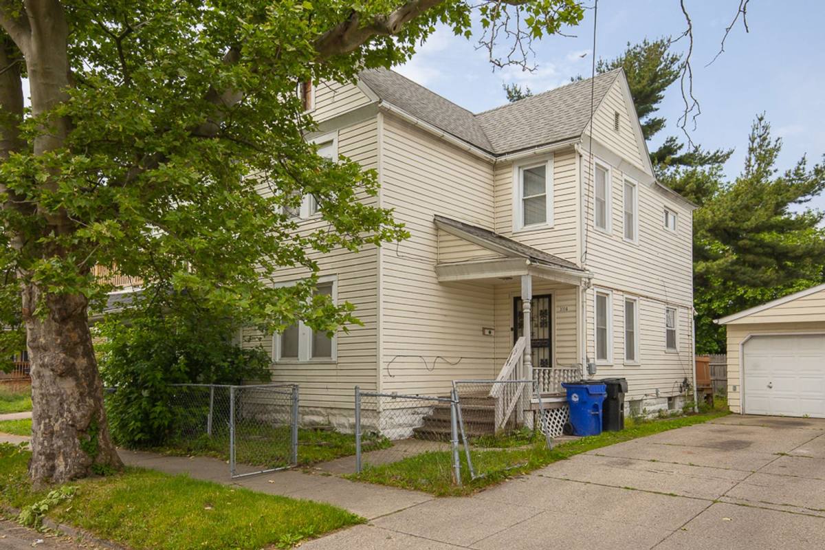 House for rent at 3116 W 30 St, Cleveland, OH 44109
