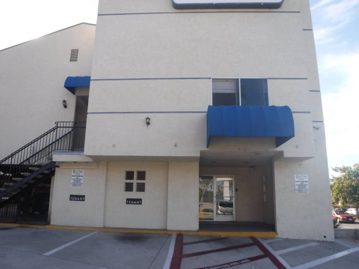 La Mesa Lodge, 7961 El Cajon Blvd, La Mesa, CA 91942 - Apartment for Rent - Image 2