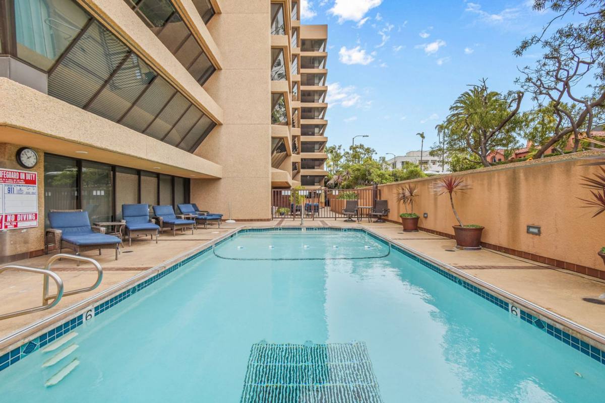Apartment for rent at 230 W Laurel St #506, San Diego, CA 92101
