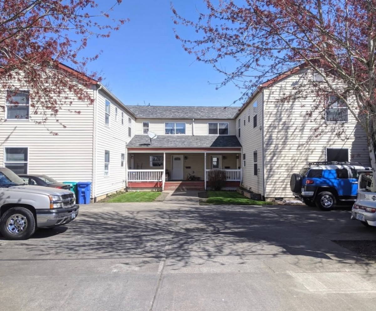 Apartment for rent at 6867 Fessenden St, Portland, OR 97203